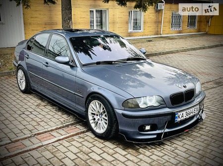 BMW 325 1998  випуску Рівне з двигуном 2.5 л  седан механіка за 7700 долл. 