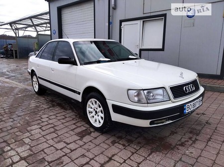 Audi 100 1992  випуску Тернопіль з двигуном 2 л  седан механіка за 3450 долл. 