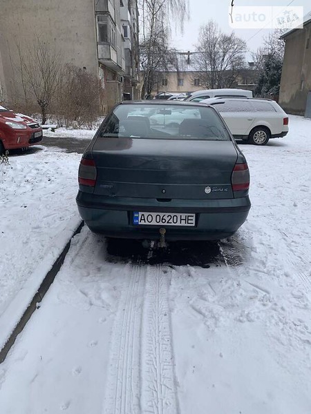 Fiat Siena 1998  випуску Ужгород з двигуном 1.6 л бензин седан механіка за 2000 долл. 