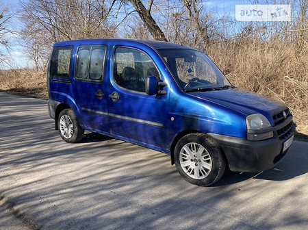 Fiat Doblo 2004  випуску Луцьк з двигуном 1.6 л бензин мінівен механіка за 3900 долл. 