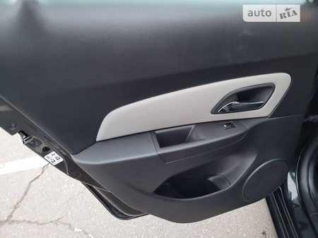Chevrolet Cruze 2015  випуску Одеса з двигуном 1.8 л бензин седан автомат за 9000 долл. 
