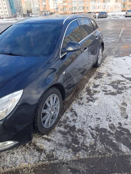 Opel Insignia 2011  випуску Вінниця з двигуном 2 л дизель універсал  за 8950 долл. 