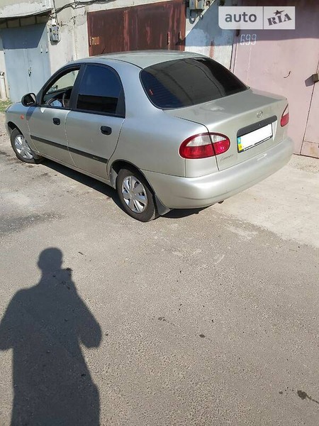 Daewoo Lanos 2009  випуску Миколаїв з двигуном 1.6 л бензин седан  за 3450 долл. 