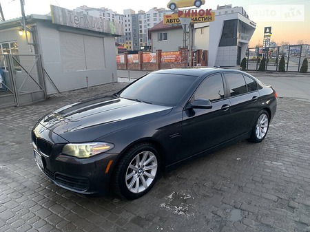 BMW 535 2014  випуску Івано-Франківськ з двигуном 3 л бензин седан автомат за 22999 долл. 