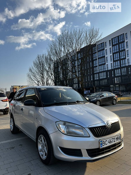 Skoda Fabia 2010  випуску Ужгород з двигуном 1.6 л дизель універсал механіка за 6500 долл. 