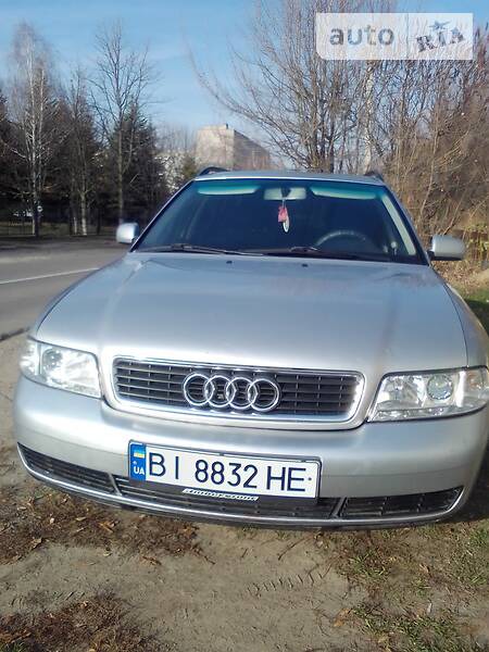 Audi A4 Limousine 1996  випуску Кропивницький з двигуном 1.8 л бензин універсал механіка за 3500 долл. 