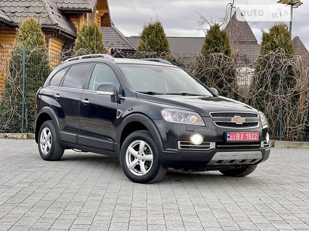 Chevrolet Captiva 2009  випуску Львів з двигуном 2 л дизель позашляховик механіка за 8700 долл. 