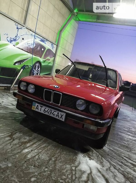 BMW 318 1987  випуску Ужгород з двигуном 1.8 л бензин седан механіка за 1800 долл. 