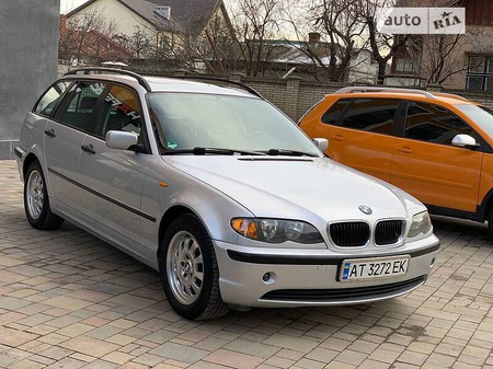 BMW 318 2004  випуску Івано-Франківськ з двигуном 0 л бензин універсал механіка за 4800 долл. 