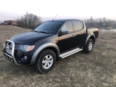 Mitsubishi L 200 2008  випуску Черкаси з двигуном 0 л дизель пікап механіка за 10500 долл. 