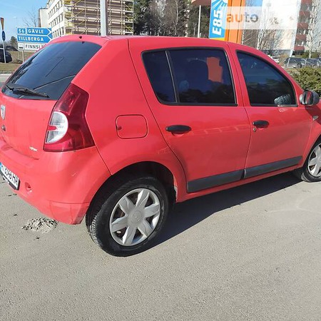 Dacia Sandero 2011  випуску Івано-Франківськ з двигуном 0 л  хэтчбек  за 5400 долл. 