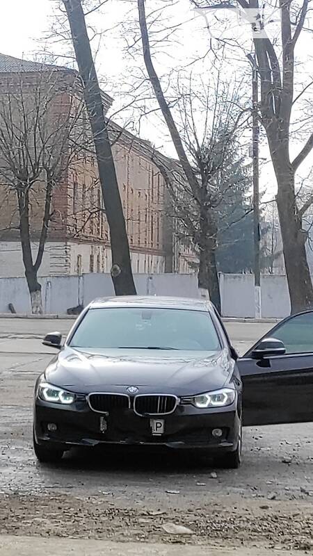 BMW 318 2013  випуску Хмельницький з двигуном 0 л дизель седан автомат за 12500 долл. 