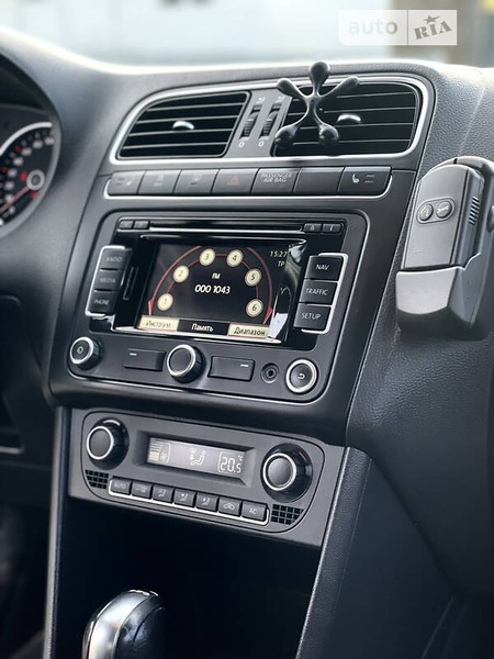 Volkswagen Polo 2013  випуску Львів з двигуном 1.6 л дизель хэтчбек автомат за 9200 долл. 
