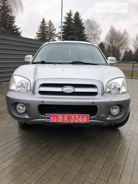 Hyundai Santa Fe 2005  випуску Луцьк з двигуном 2.4 л  позашляховик  за 6500 долл. 