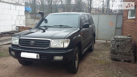 Toyota Land Cruiser 2001  випуску Житомир з двигуном 4.2 л дизель позашляховик механіка за 11700 долл. 