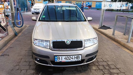 Skoda Fabia 2007  випуску Полтава з двигуном 1.4 л бензин універсал механіка за 5900 долл. 