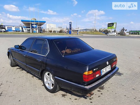 BMW 735 1991  випуску Луцьк з двигуном 3.5 л  седан механіка за 3800 долл. 