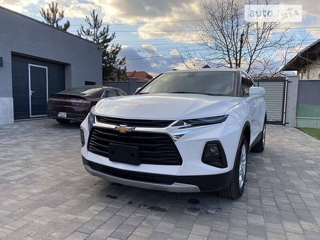 Chevrolet Blazer 2019  випуску Ужгород з двигуном 2.5 л бензин позашляховик автомат за 27500 долл. 