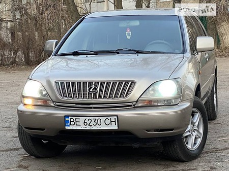 Lexus RX 300 1999  випуску Одеса з двигуном 3 л  позашляховик автомат за 6201 долл. 