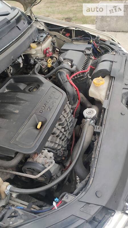 Dodge Journey 2010  випуску Хмельницький з двигуном 2.4 л бензин позашляховик автомат за 9100 долл. 