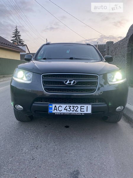 Hyundai Santa Fe 2008  випуску Луцьк з двигуном 2.2 л дизель позашляховик механіка за 11700 долл. 