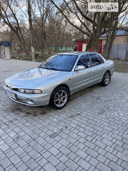 Mitsubishi Galant 1993  випуску Херсон з двигуном 2 л бензин седан механіка за 2500 долл. 