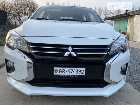 Mitsubishi Space Star 2020  випуску Львів з двигуном 1.2 л бензин хэтчбек автомат за 10500 долл. 