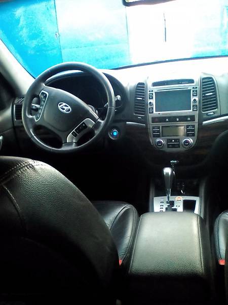 Hyundai Santa Fe 2010  випуску Полтава з двигуном 2.4 л бензин позашляховик автомат за 11500 долл. 