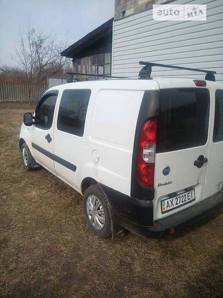 Fiat Doblo 2006  випуску Харків з двигуном 0 л дизель мінівен механіка за 4700 долл. 