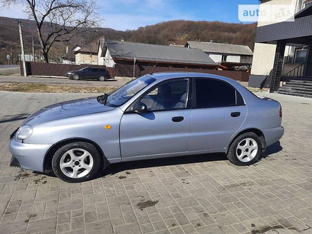 Daewoo Lanos 2007  випуску Ужгород з двигуном 1.5 л  седан механіка за 2600 долл. 