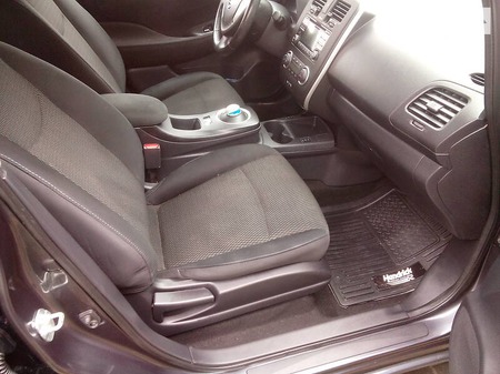Nissan Leaf 2013  випуску Луцьк з двигуном 0 л електро хэтчбек автомат за 9330 долл. 