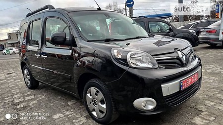 Renault Kangoo 2016  випуску Дніпро з двигуном 1.5 л дизель мінівен механіка за 12599 долл. 