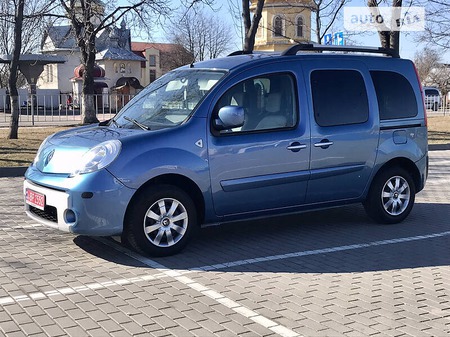 Renault Kangoo 2013  випуску Івано-Франківськ з двигуном 1.5 л дизель мінівен механіка за 8200 долл. 