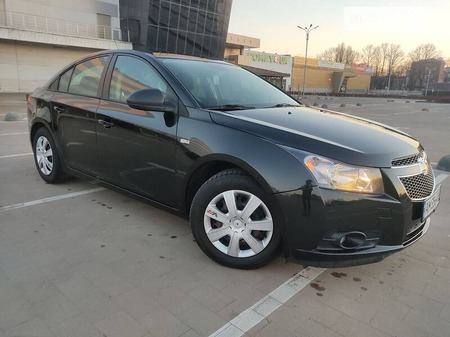 Chevrolet Cruze 2015  випуску Житомир з двигуном 1.8 л бензин седан автомат за 9100 долл. 