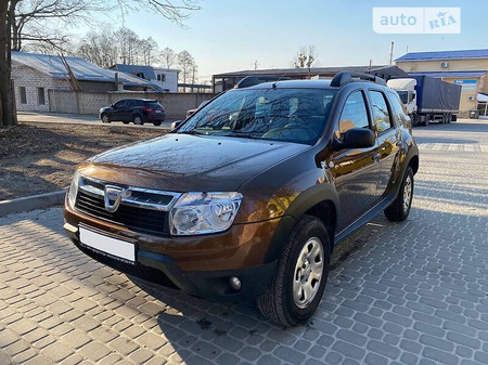 Dacia Duster 2011  випуску Львів з двигуном 1.5 л дизель позашляховик механіка за 7000 долл. 