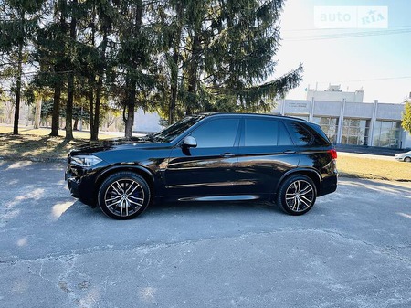 BMW X5 2014  випуску Рівне з двигуном 3 л дизель позашляховик автомат за 38900 долл. 