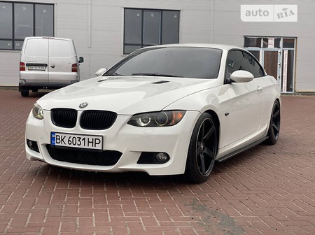 BMW 335 2008  випуску Рівне з двигуном 3 л бензин купе автомат за 13500 долл. 
