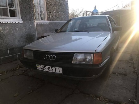 Audi 100 1989  випуску Івано-Франківськ з двигуном 0 л дизель седан механіка за 1900 долл. 