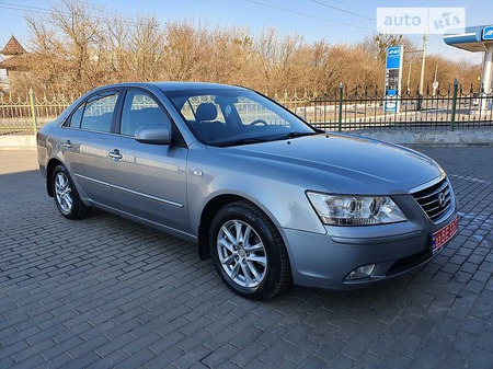 Hyundai Sonata 2008  випуску Луцьк з двигуном 0 л дизель седан механіка за 7250 долл. 