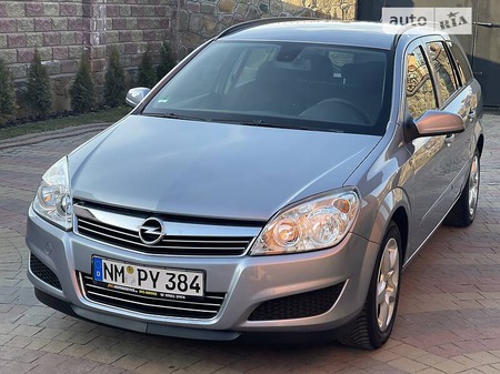 Opel Astra 2008  випуску Рівне з двигуном 1.6 л бензин універсал механіка за 5499 долл. 