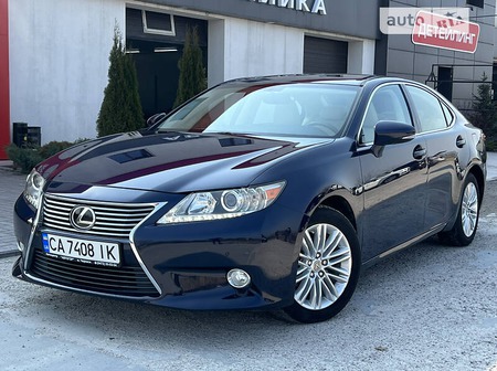 Lexus ES 350 2013  випуску Черкаси з двигуном 3.5 л бензин седан автомат за 20400 долл. 