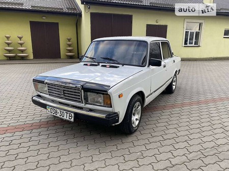 Lada 2107 1988  випуску Львів з двигуном 1.5 л бензин седан механіка за 780 долл. 