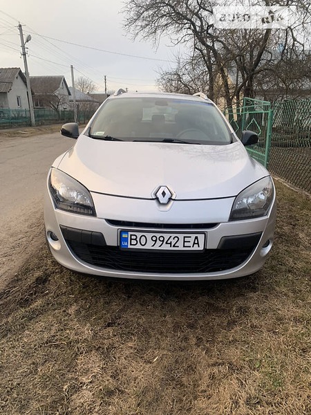 Renault Megane 2012  випуску Тернопіль з двигуном 1.5 л дизель універсал автомат за 7999 долл. 