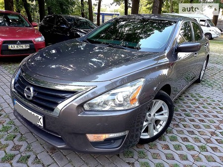 Nissan Altima 2013  випуску Харків з двигуном 2.5 л  седан автомат за 9350 долл. 