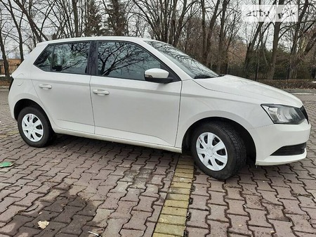 Skoda Fabia 2016  випуску Полтава з двигуном 1.2 л бензин хэтчбек механіка за 7300 долл. 