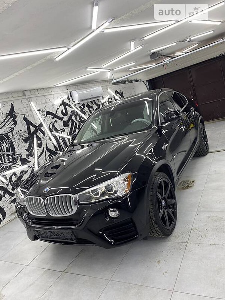 BMW X4 2016  випуску Чернівці з двигуном 2 л бензин позашляховик автомат за 28800 долл. 