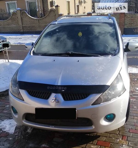 Mitsubishi Grandis 2007  випуску Черкаси з двигуном 2.4 л  мінівен автомат за 6500 долл. 