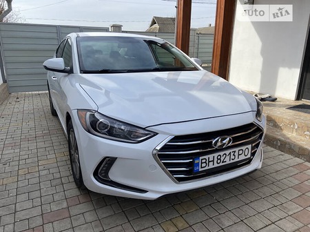 Hyundai Elantra 2017  випуску Одеса з двигуном 2 л бензин седан автомат за 11500 долл. 