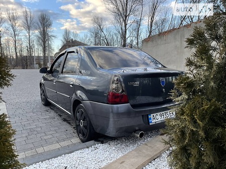 Dacia Logan 2007  випуску Івано-Франківськ з двигуном 1.6 л бензин седан механіка за 4650 долл. 