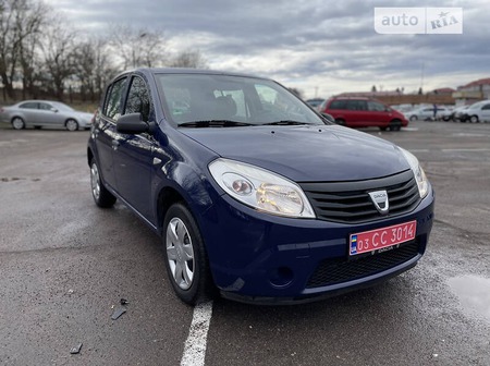 Dacia Sandero 2009  випуску Луцьк з двигуном 1.4 л бензин хэтчбек механіка за 3800 долл. 